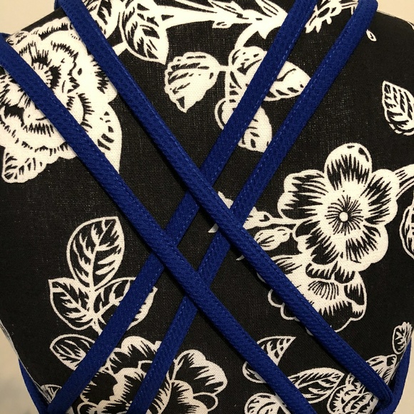 Dress - Picture 6 of 6